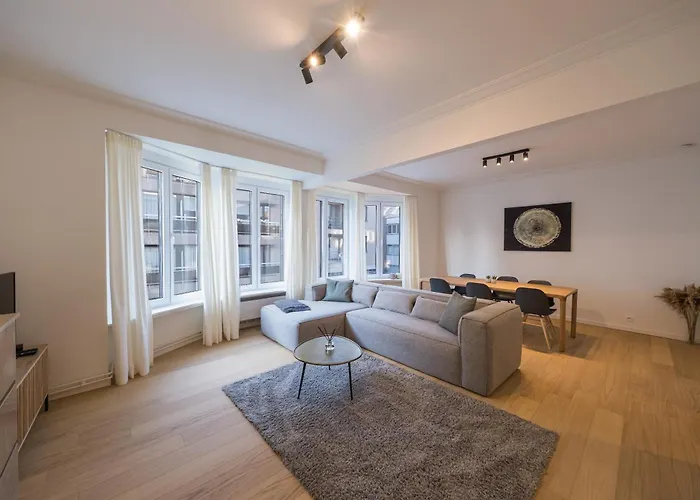 Amandine - Luxury 3 Bedrooms Apartment With Free Parking